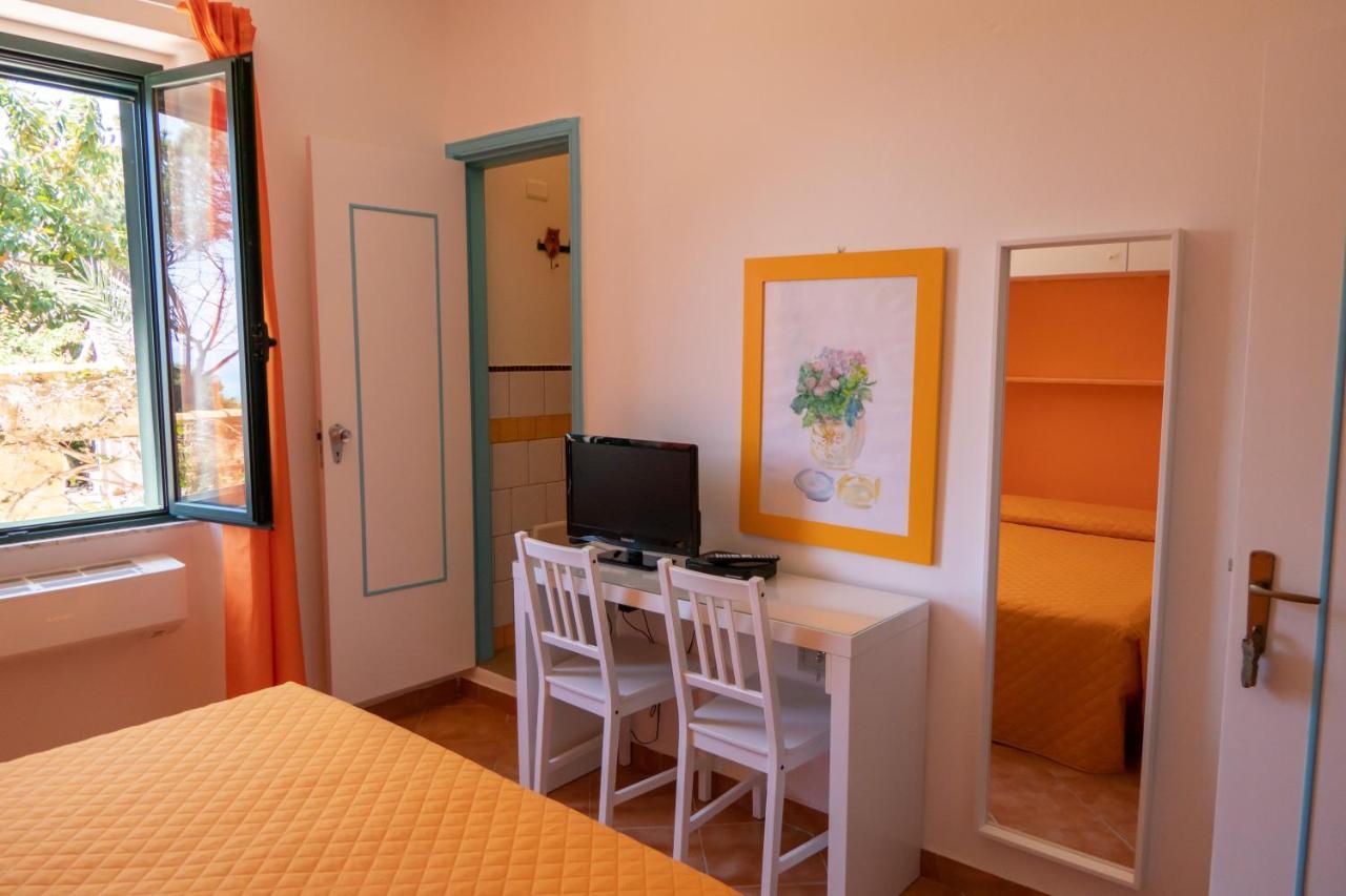 קאלה ליברוטו B&B Giglio Di Mare מראה חיצוני תמונה